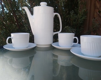 Johnson Brothers « Athena » Cafetière ou théière en pierre à côtes avec tasses à café assorties, tasses à thé, service à café, service à thé, service à thé
