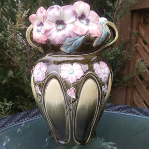 Art Nouveau, French Fives Lille De Bruyn, Beautiful Art Vase, Table Decor, Cabinet Decor, Flower Vase, Collectible Antiques