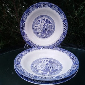 Vintage Royal Oak Blue Willow Set Of Three  Rimmed Soup Bowls. Blue Decor On White, Transferware Ceramic Bowls, Blueware, 1980s Tableware