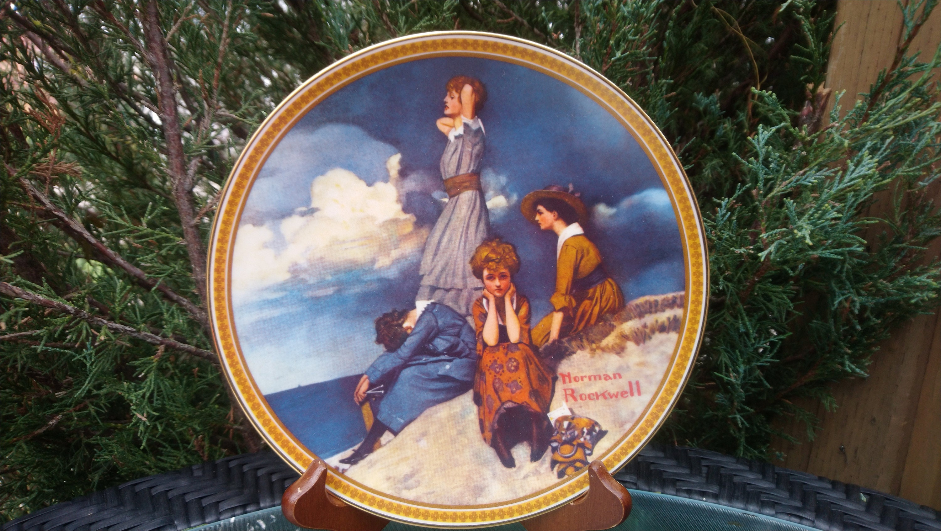 Vintage Norman Rockwell Plate Number 5320C Limited Edition "Waiting On The Shore" Second Issue In Rockwell's Rediscovered Women Collection