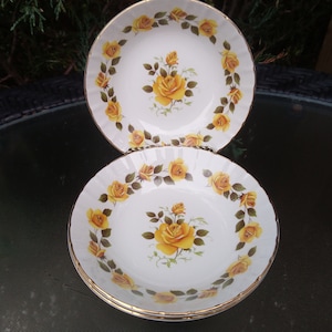 Ridgway, Golden Rose Pattern, Set Of Three Berry Bowls, Ironstone China, Yellow Roses, Gold Trim
