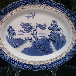 Booths Real Old Willow A8025 Large Serving Platter, Blue Geometric Trim, Scalloped Serving Plate, Gold Decoration, Gold Trim, Blue Platter