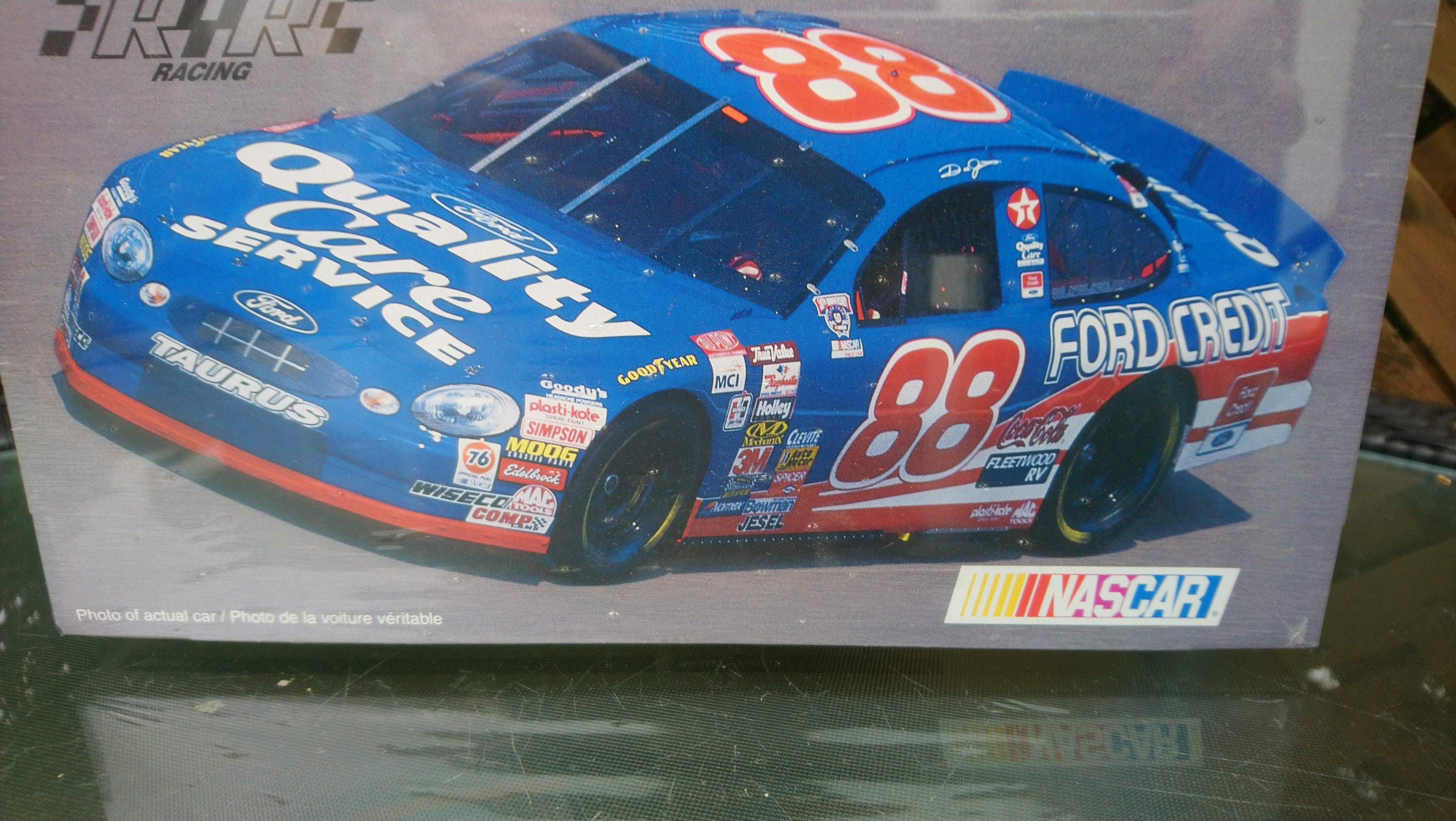 Action Elite #88 Dale Jarrett - MUPPETS 25e Anniversaire - Ford Taurus 2002 - 1:24 (neuf)