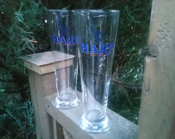 Harp Lager, Harfen-Logo, Set aus zwei Biergläsern, Barware-Gläsern, irischen Lagergläsern, Trinkgläsern, 12 Unzen, Sammlerstück. Barzubehör