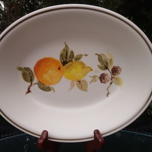 Johnson Brothers &quot;Summer Gold&quot; Pattern, Vintage 1979, Table Plus, Various Fruit Design, Smooth Texture, Vegetable Serving Bowl, Large Bowl