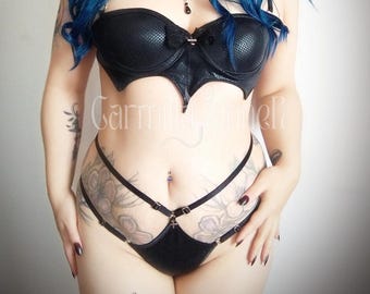 Vamp Queen set, handcraft lingerie, gothic lingerie, goth lingerie, dark lingerie, alternative lingerie, fetish lingerie, handmade lingerie