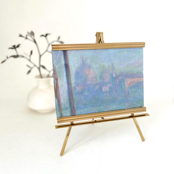 Vintage Brass Easel Style Picture or Photo Frame 5x7.