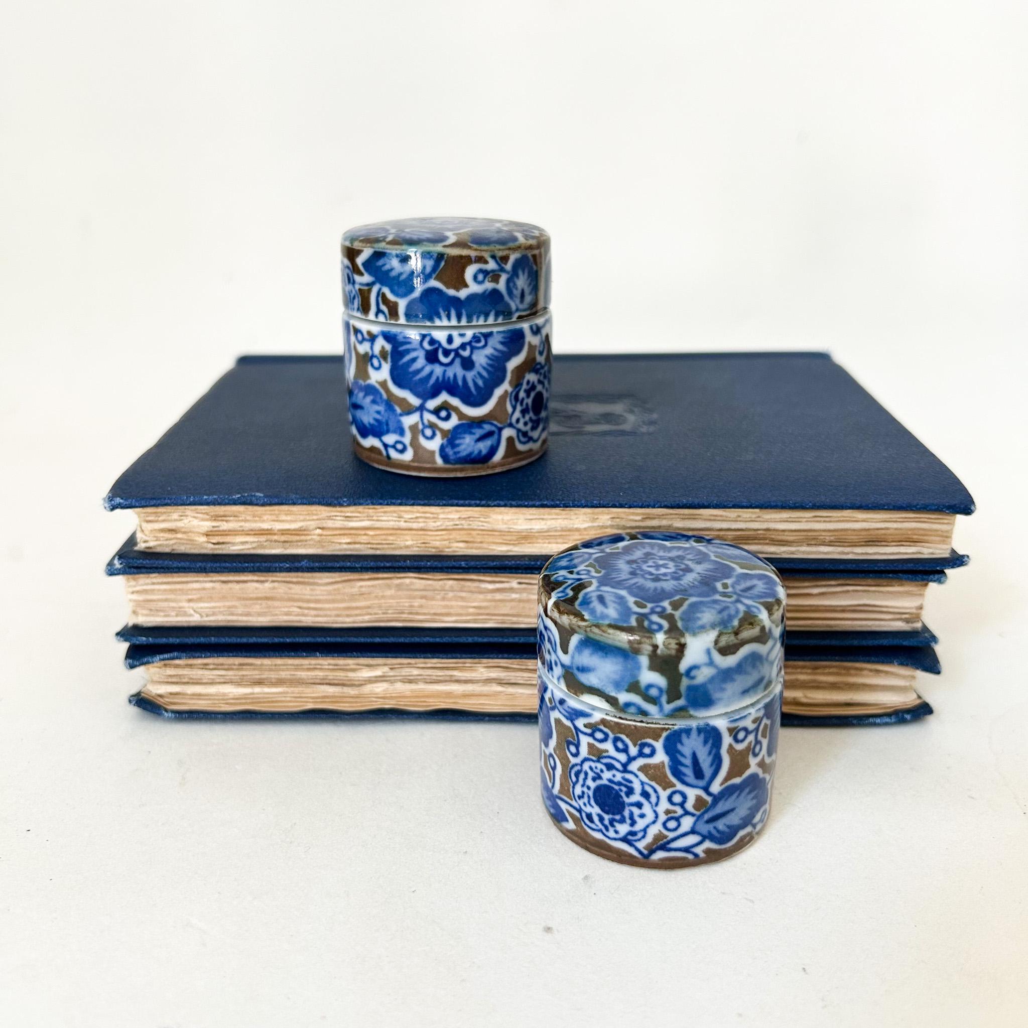 【hana.hana さま】 antique △ *ラクダさんと トライアングル Vintage Takahashi Lidded Trinket Box, Round , with Rare Farm