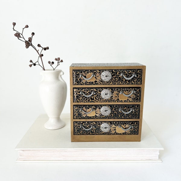 Vintage Mini Tansu Trinket Holder Chest. Japanese Black and Gold Jewelry Box. Japan Miniature Lacquer Chest of Drawers.