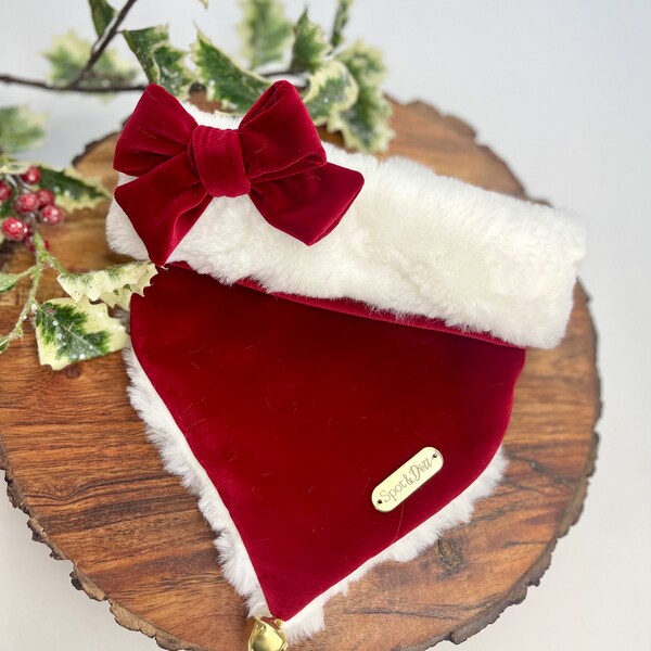 Kerstmanbaby | klik hondenbandana, kersthondenbandana, fluwelen hondenbandana, rode hondenbandana, vakantiehondbandana, roodfluwelen hondenbandana