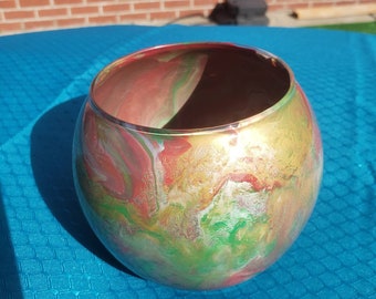 Small Painted Glass Bowl: Red and Green VS02