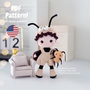 Peut inclure: Patron de crochet pour une adorable poupée amigurumi habillée en coccinelle. La poupée tient une petite coccinelle amigurumi. Le patron est disponible en téléchargement PDF.