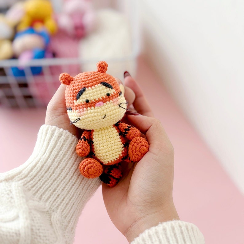 Orange cute Tigger crochet pattern. Amigurumi crochet pattern. Crochet doll. PDF file zdjęcie 4