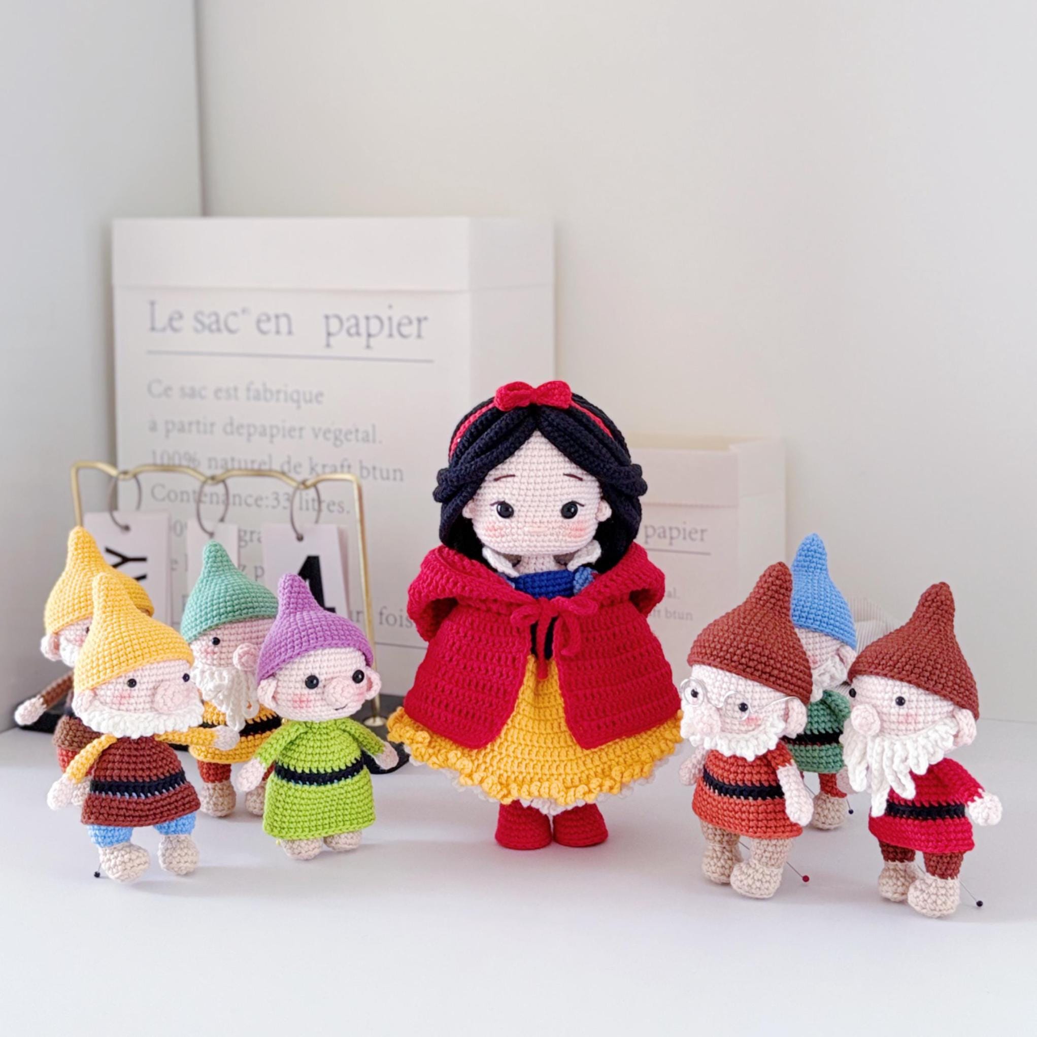 白雪姫と七人の小人の編み図：あみぐるみ人形（PDFパターン） - Etsy 日本