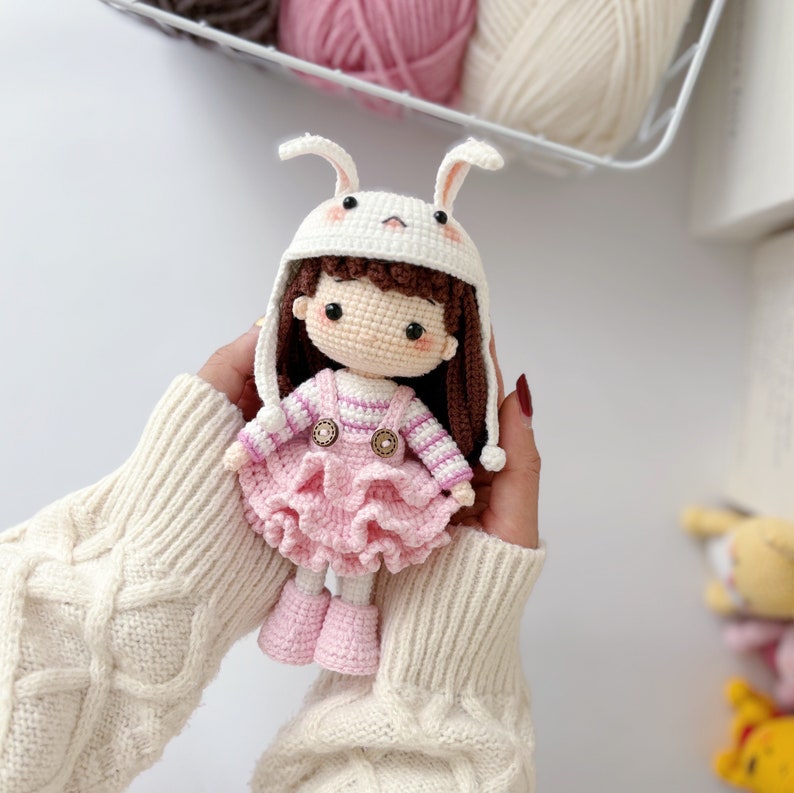 Bunny girl crochet pattern. Amigurumi doll crochet pattern. PDF file. zdjęcie 3