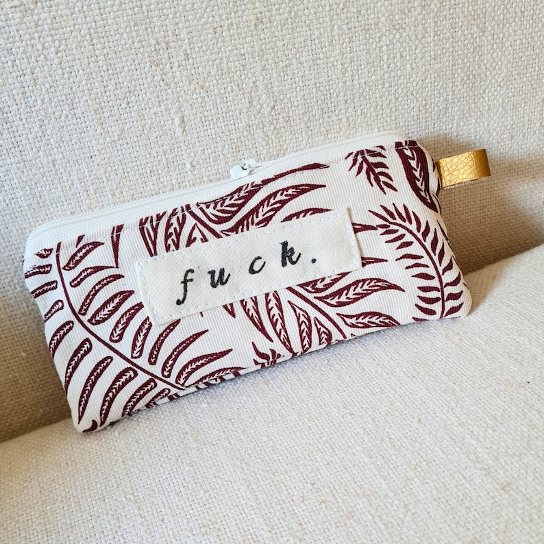 Pillenetui ' Fuck ' mit Reißverschluss, kleines Portemonnaie, Mini Tasche aus Stoff für Tampon, Kondome gold feministisch Hülle Deutschland Bild 2