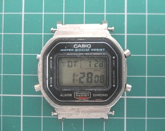 【CASIO】DW-7500 ヴィンテージ 1990年 激レア O/H済み Casio DW-7500 (left) vs DW-7100 (right) : r/casio