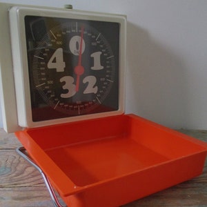 Westa Kitchen Scales,folding kitchen scales , retro 70s kitchen decor ,70s orange kitchen scales , retro kitchen décor , German wall scales