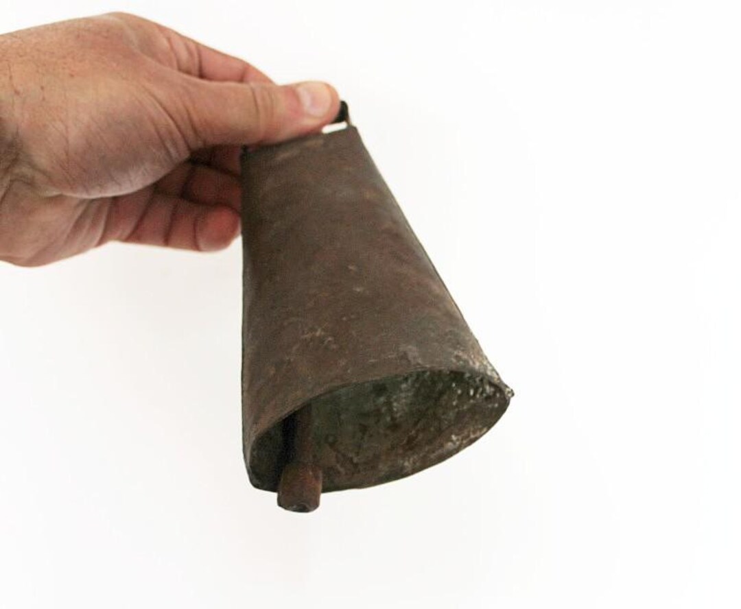 Rustic Cow Bell,blacksmith Hand Made Cow Bell,rustic Cattle Bell ...