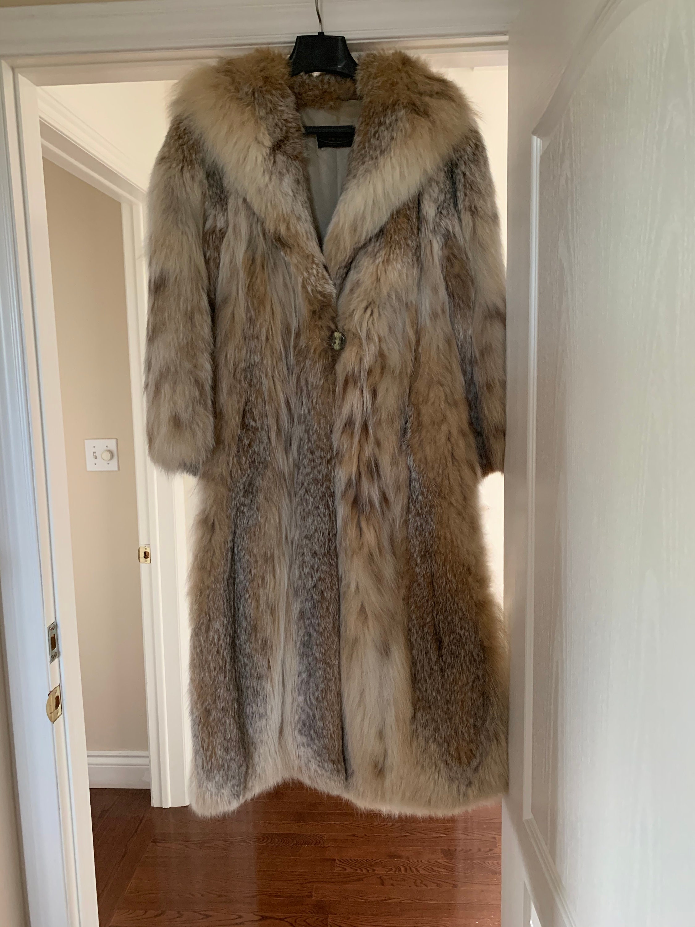 Lynx Fur Coat for sale | Only 4 left at -60%