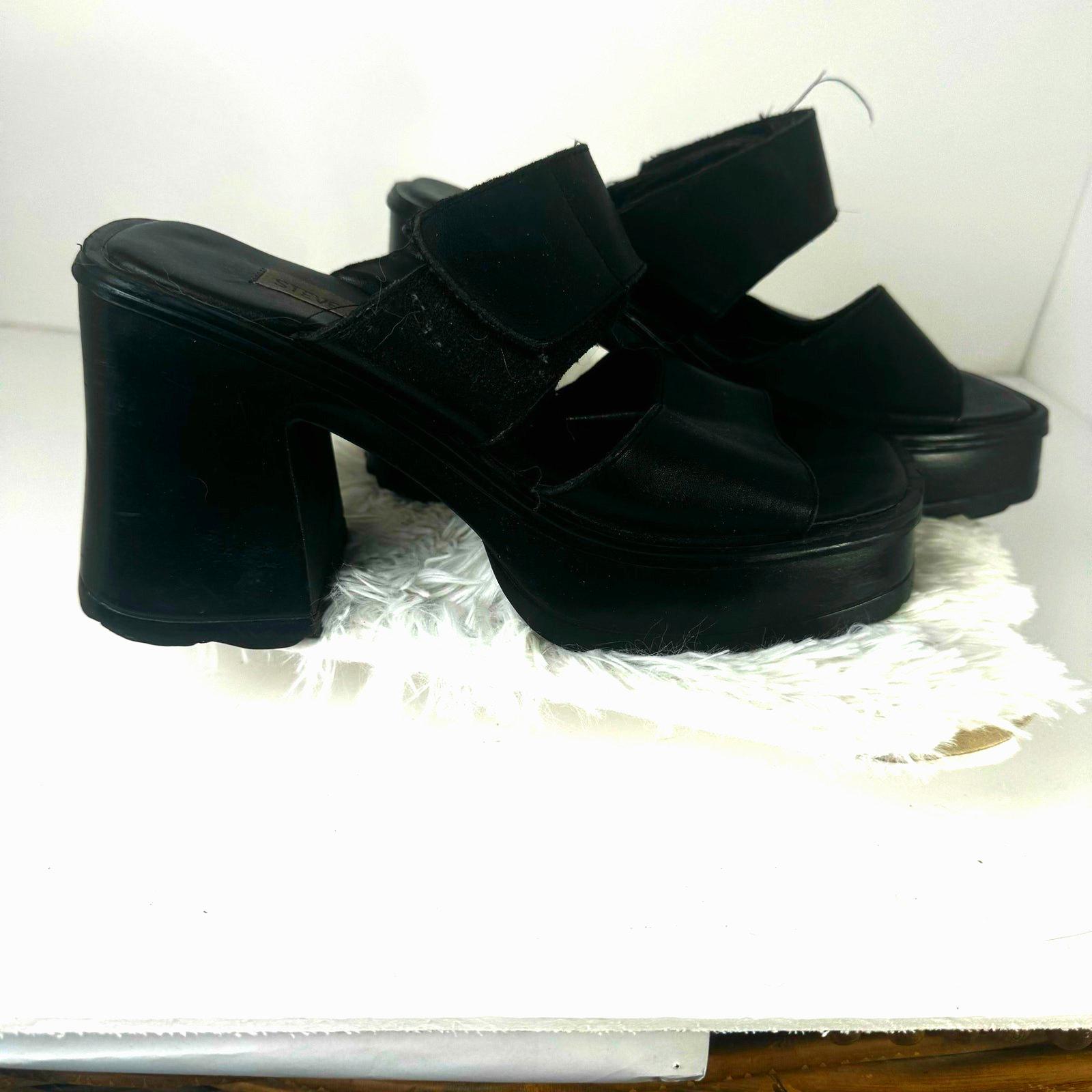 Steve madden black 90s sandals best sale