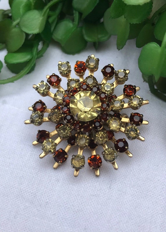 Vintage riveted brooch - crystal glass, autumn co… - image 1