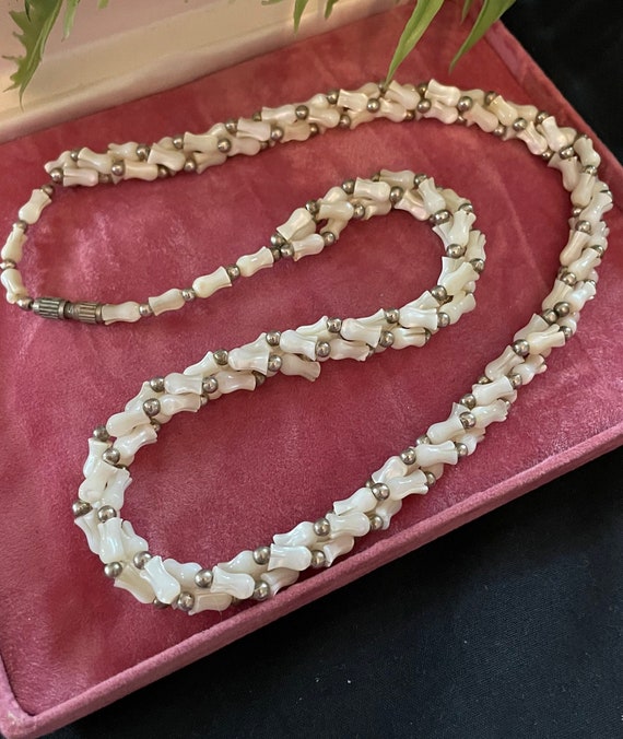 Vintage mother of pearl carved necklace- tulip ca… - image 1