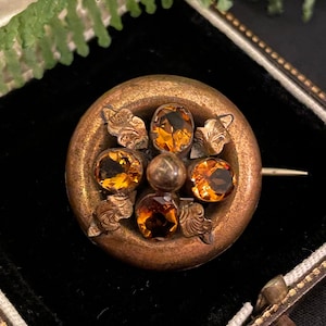 Victorian brooch pinchbeck and citrine stones