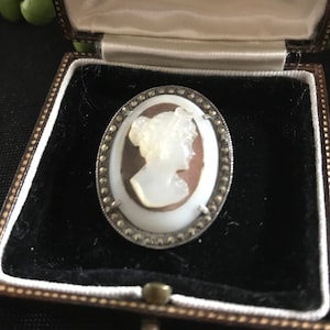 Spilla vintage argento - cammeo in celluloide - stampato 800