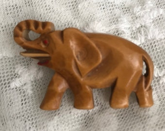 Vintage celluloid Brooch - elephant 1940’s