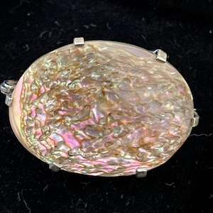 Vintage shell brooch -
