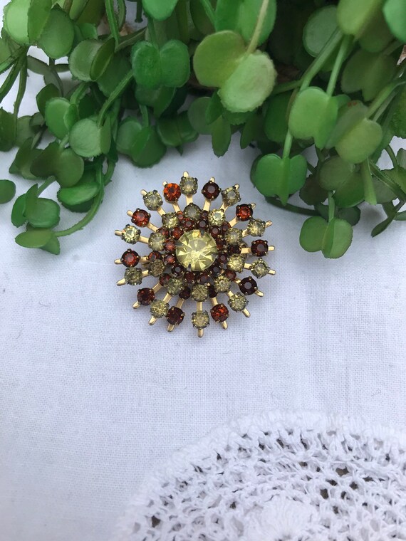 Vintage riveted brooch - crystal glass, autumn co… - image 4