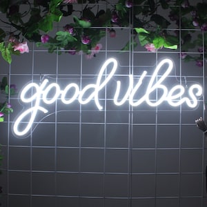 Insegne al neon personalizzate Luci Good Vibes Art Bar Pub Club Appeso a parete Illuminazione per feste Decorazione per nome della stanza Citazione Noom