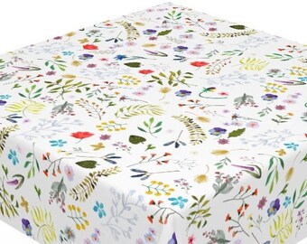 Wildflower Tablecloth | Cottagecore decor | Floral Tablecloth | Floral decor | Witchy Decor | Greenwitch | Hedgewitch | Kitchenwitch | Fae