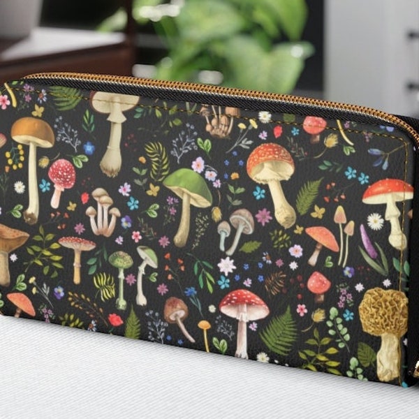 Toadstool Wallet, Mushroom Wallet, Cottagecore Wallet, Foraging Wallet, Gift for Forager, Magic Mushroom Wallet, Gift for Her, Unique Gift