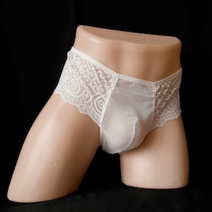 Men Panties Sissy Dress Trunks Sexy Underwear Lace See-through G-string Black White Thong Mens Lingerie Cuecas Sexy
