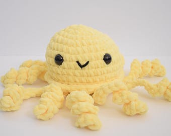 Velvet Crochet Jellyfish Plush: Ocean Themed Nursery Decor Amigurumi