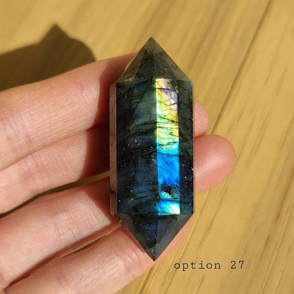 Labradorite Vogel, Blue Spectrolite Wand, Carved Labradorite, Transformation Crystal, Blue Throat Chakra, Purple Labradorite Vogel