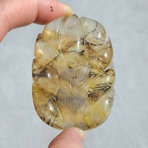Carved Dendritic Quartz Fox Palm Stone: Growth Crystal