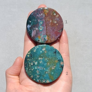 Schijf oceaanjaspis, pastelroze oceaanjaspis, blauwe oceaanjaspis, kalmerend kristal, genezend hartchakra, kleurrijke oceaanjaspis