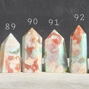 ピンクとグリーンの花瑪瑙ポイント、花瑪瑙タワー、グリーンの花瑪瑙、心を落ち着かせるクリスタル、桜瑪瑙、癒しのグリーンチャクラ