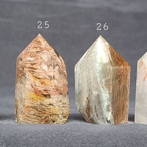 Garten Quarz Punkte, Lodalit Kristall Punkte, Erdungskristall, Beruhigender Kristall, Schicht Phantom Quarz Punkt, Schutzkristall