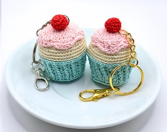 Llavero de cupcake de crochet: dije para bolsita de postre de vainilla hecho a mano