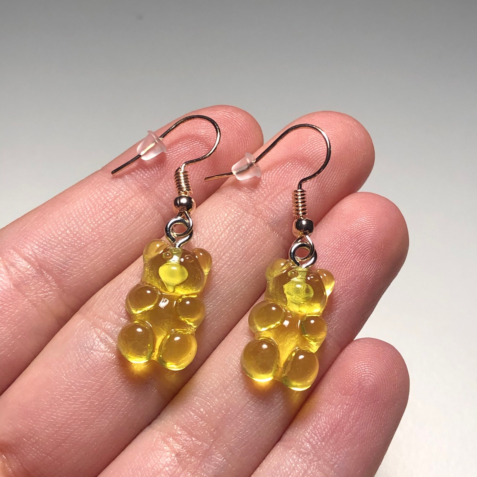 Niedliche Gummibär Ohrringe: Haken mit Gummirücken | Etsy