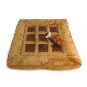 TONBO Soft Plush 24&quot; Cute and Cozy Chicken and Waffles Dog Cat Bed, Chicken Crinkle Toy Included, Washer and Dryer Friendly (Brown)