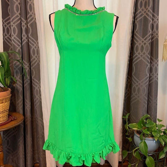 Vintage mod lime Green shift mini dress, lime gre