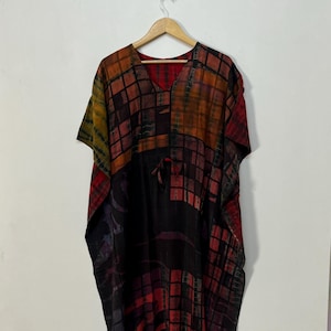 Tie Dye Silk Kaftan for Women / Colorful Silk Tie Dye Caftan / Summer Beach Kaftan / Silk Lounge Wear Beach Dress / Vacation Wear Dress