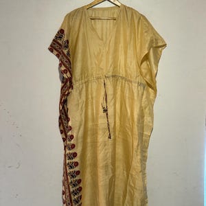 Pure Silk Kaftan Dress for Women / Boho Lounge Wear / Vacation Wear Beach Cover Up / Vibrant Silk Kaftan / One Size Fits All Dress