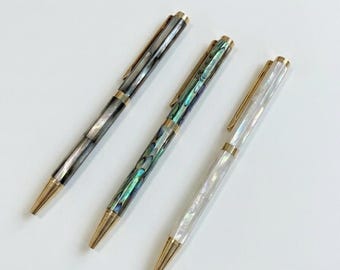 Pluma estilográfica artesanal con incrustaciones de nácar / Elegante accesorio de escritorio / Regalo para el Día de la Madre