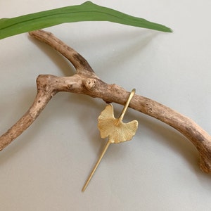 Gingko Brass Hairpin | Brass Hair Stick | Elegant Hair Jewelry | Hand Carved Brass Hair Stick | Copper Hair Clip | Hair Accessories